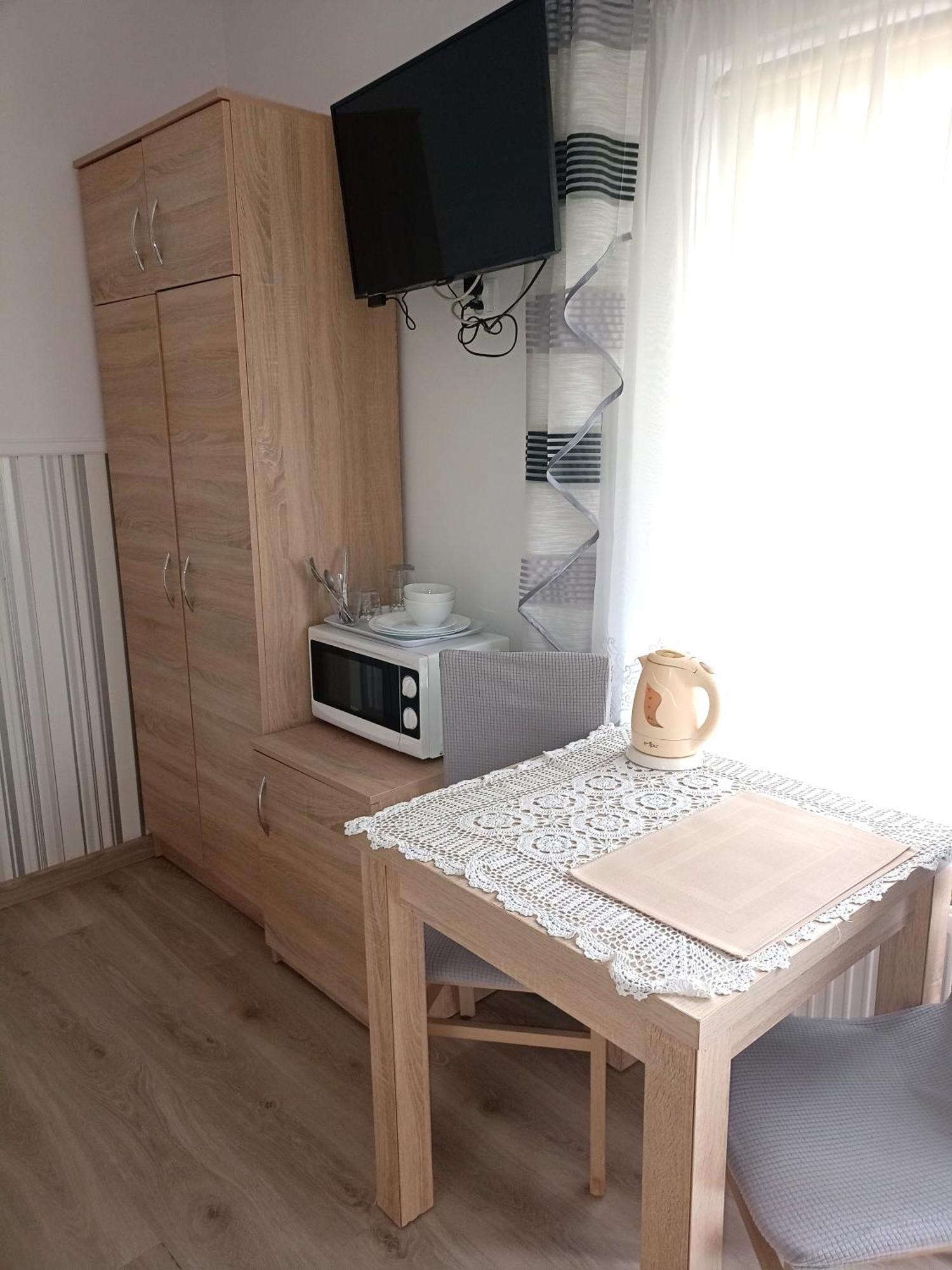 Miramar Apartment Леба Екстериор снимка