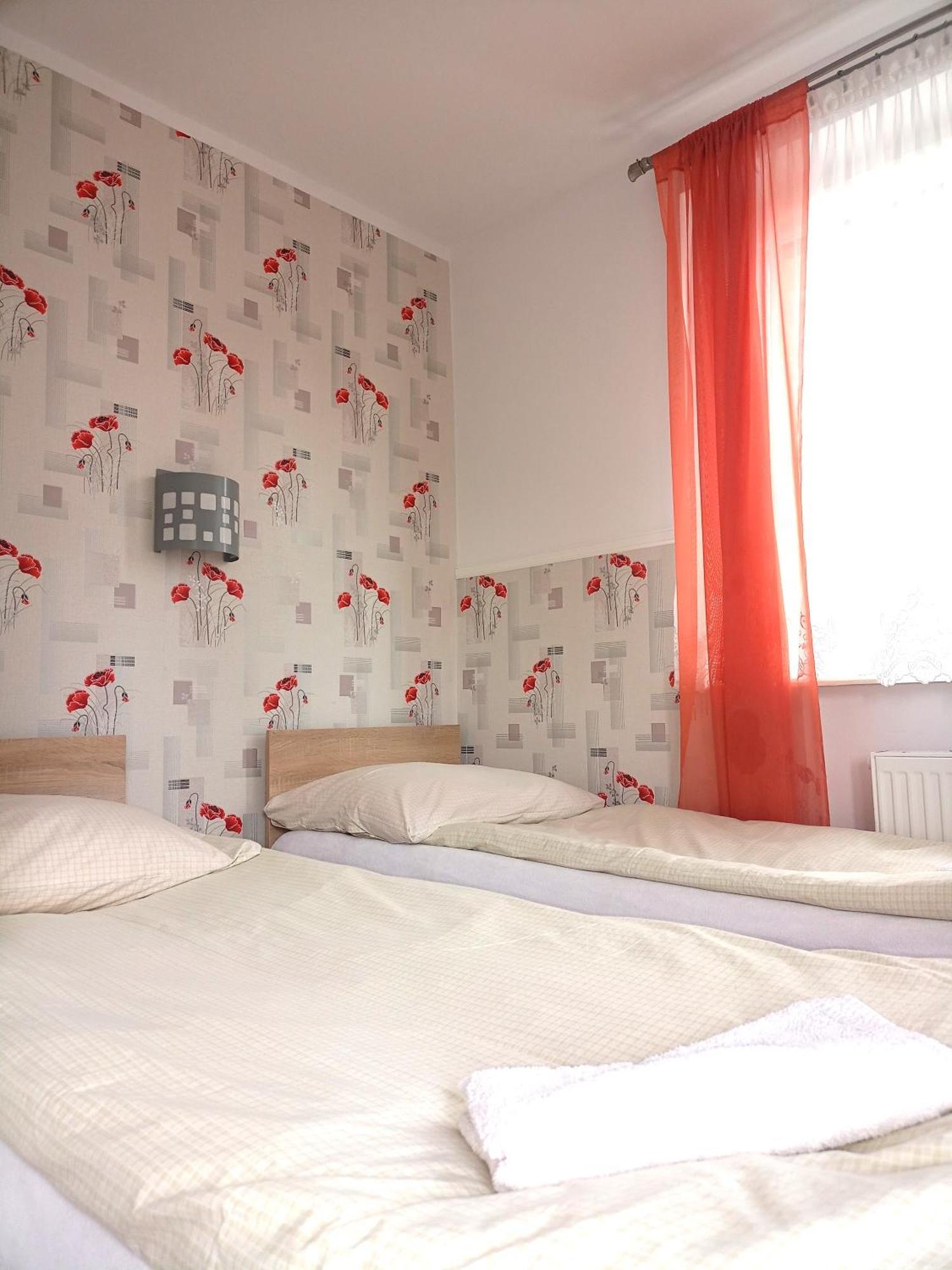 Miramar Apartment Леба Екстериор снимка