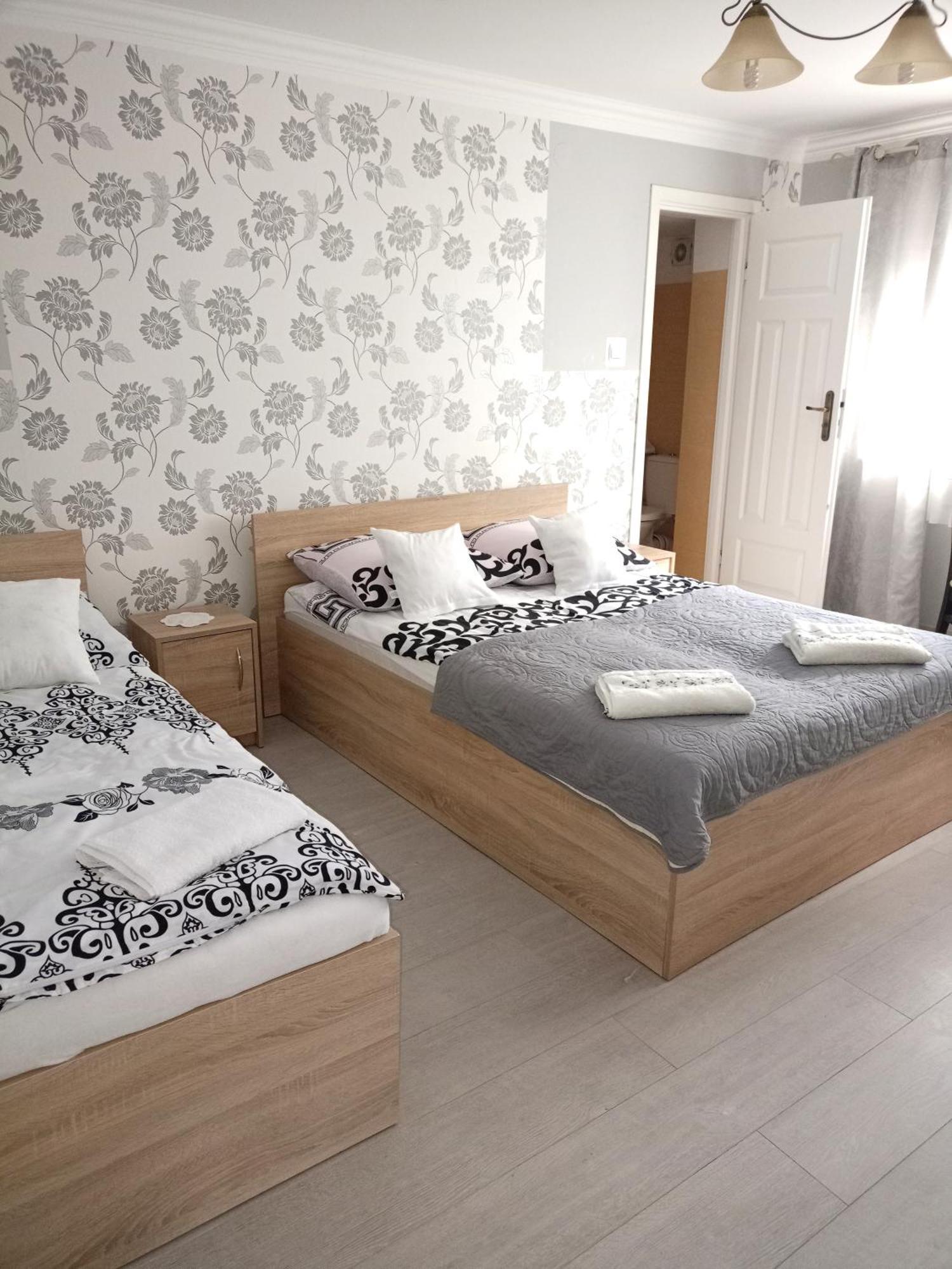Miramar Apartment Леба Екстериор снимка
