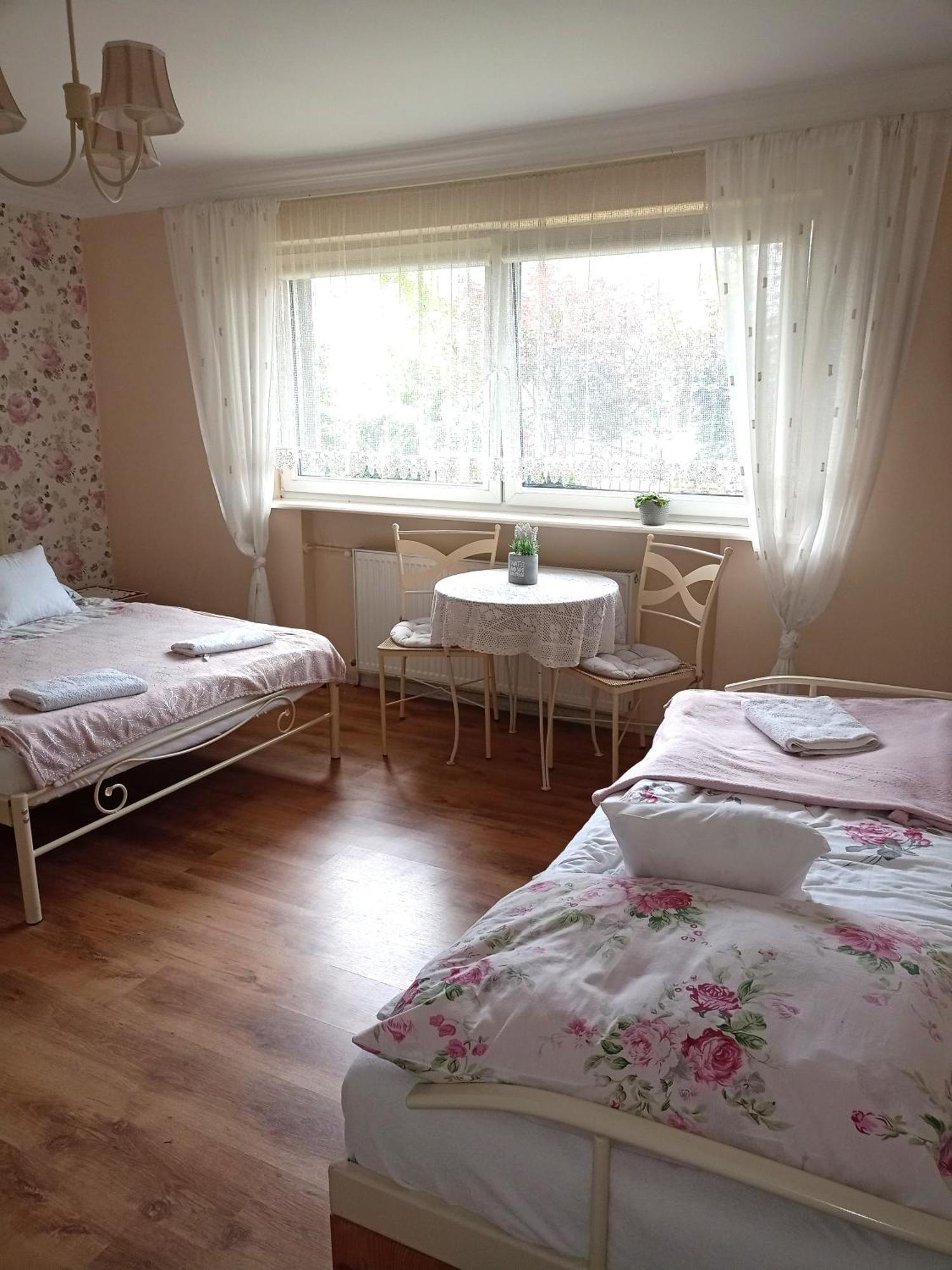 Miramar Apartment Леба Екстериор снимка